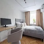 Prime Prive 65tv Ac Standing Desk King Bed Apartament Warszawa