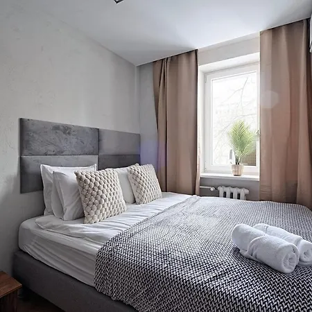 Prime Prive 65tv Ac Standing Desk King Bed * Βαρσοβία