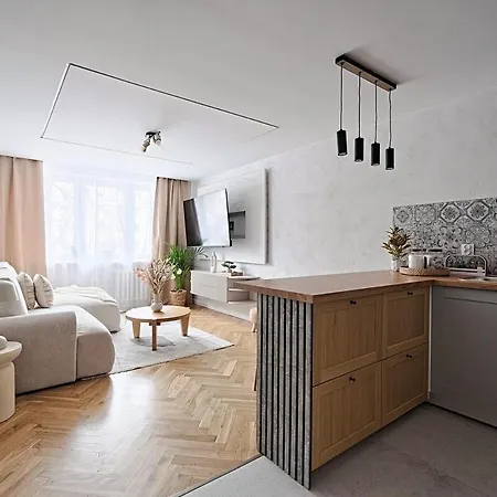 Prime Prive 65tv Ac Standing Desk King Bed Διαμέρισμα Βαρσοβία