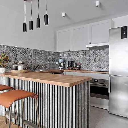 Prime Prive 65tv Ac Standing Desk King Bed Warszawa